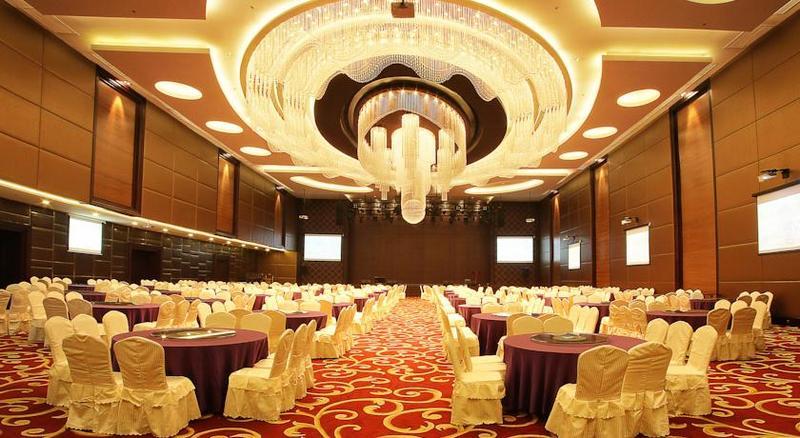 Four Points By Sheraton מדאן מראה חיצוני תמונה